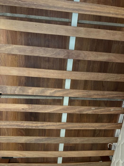 Cama de solteiro com Colchão