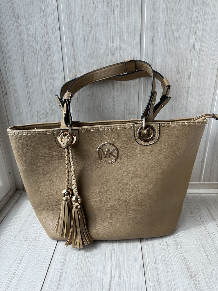 Жіноча сумка Michael Kors