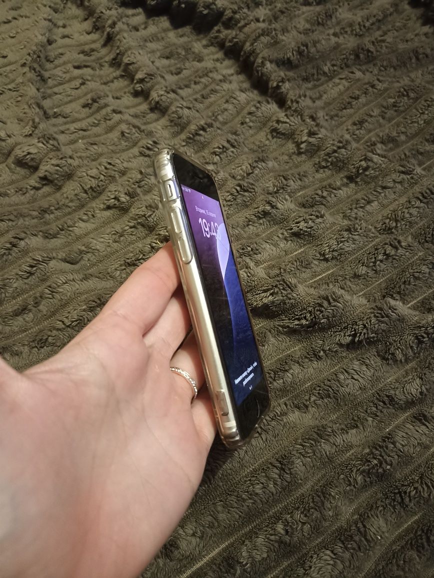 Iphone SE версия 18.3.2