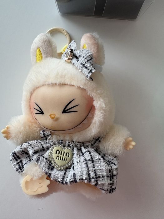 Coleção Labubus com roupas