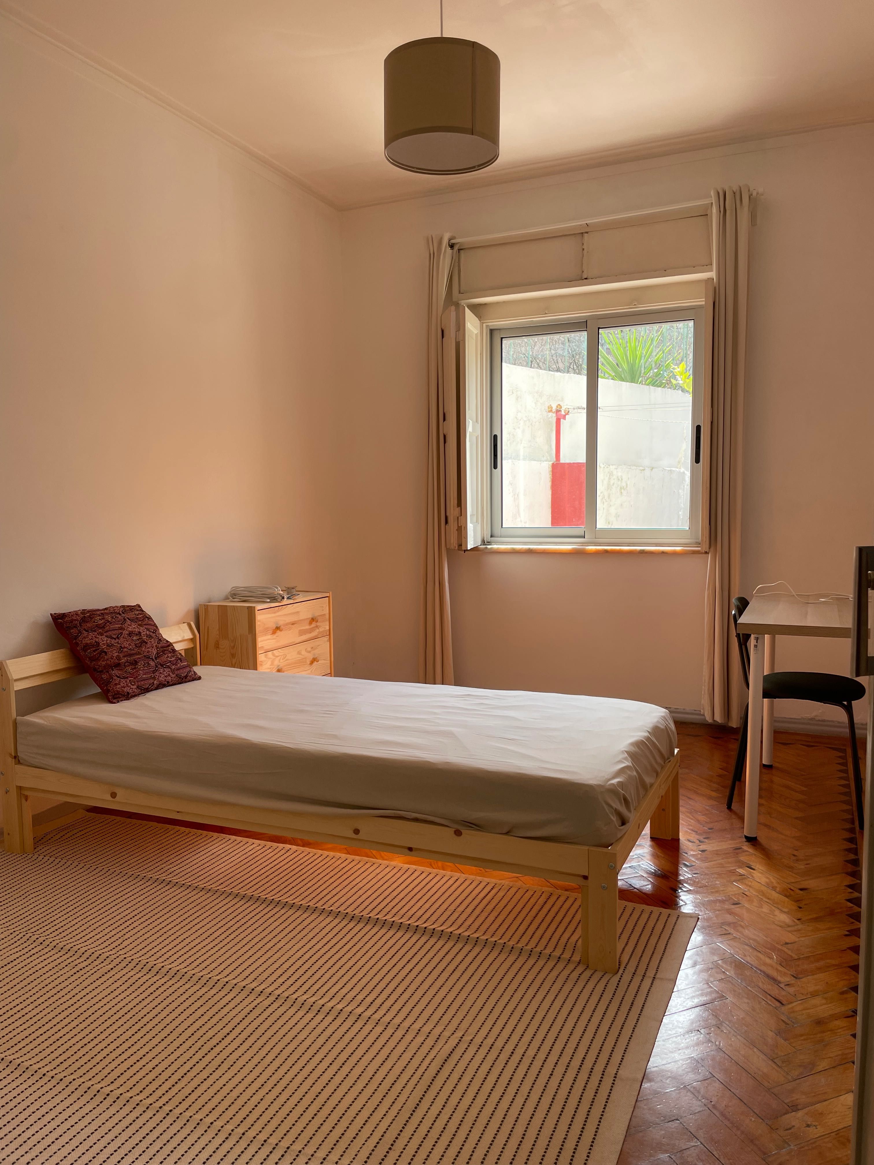 Quarto para estudante universitário/a - junto ao Metro linha Azul
