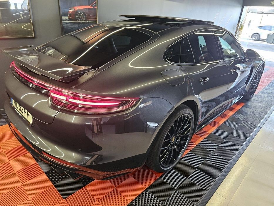 Porsche Panamera 4 E-Hybrid
