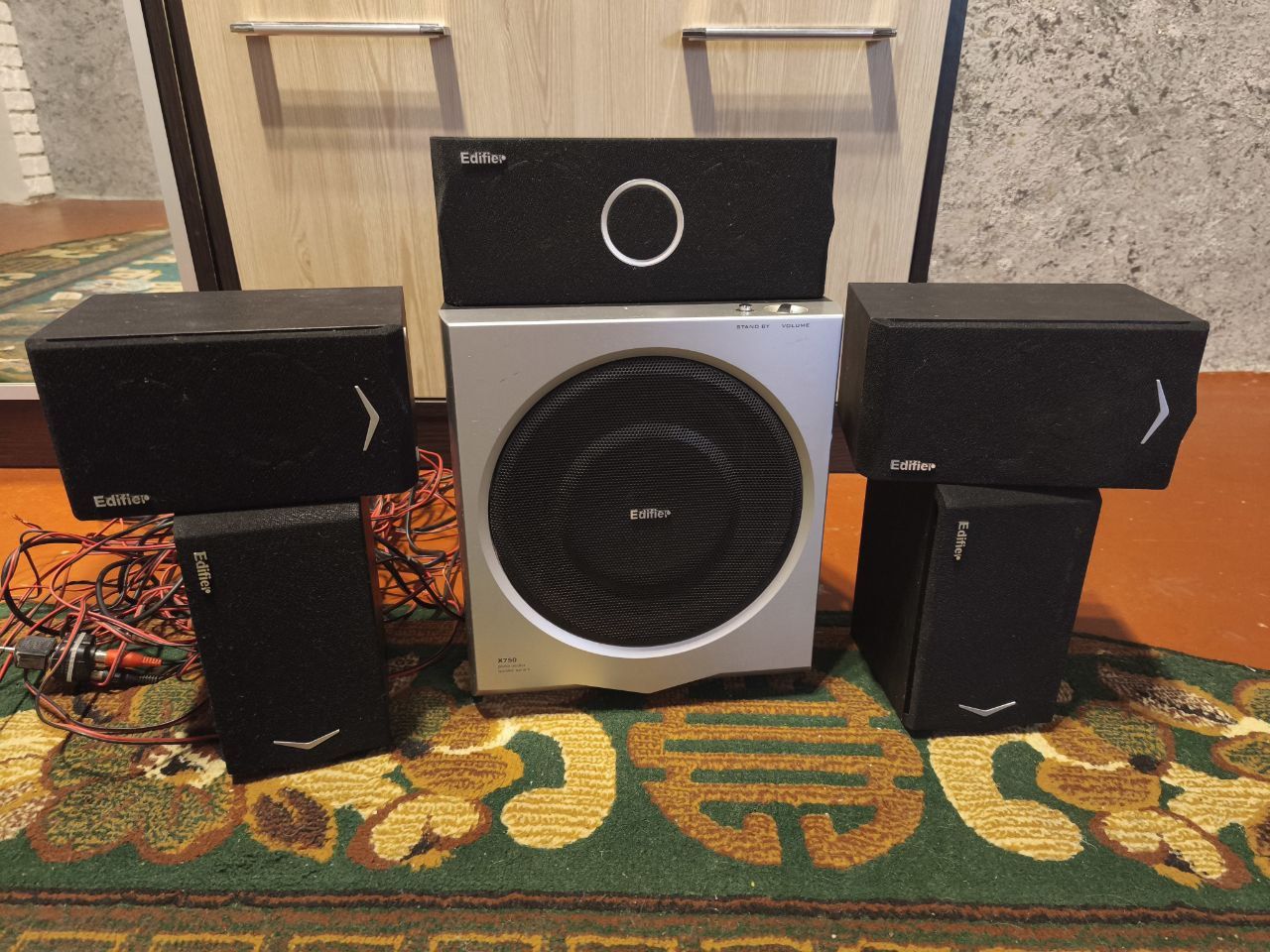 Акустика  5.1 edifier x750