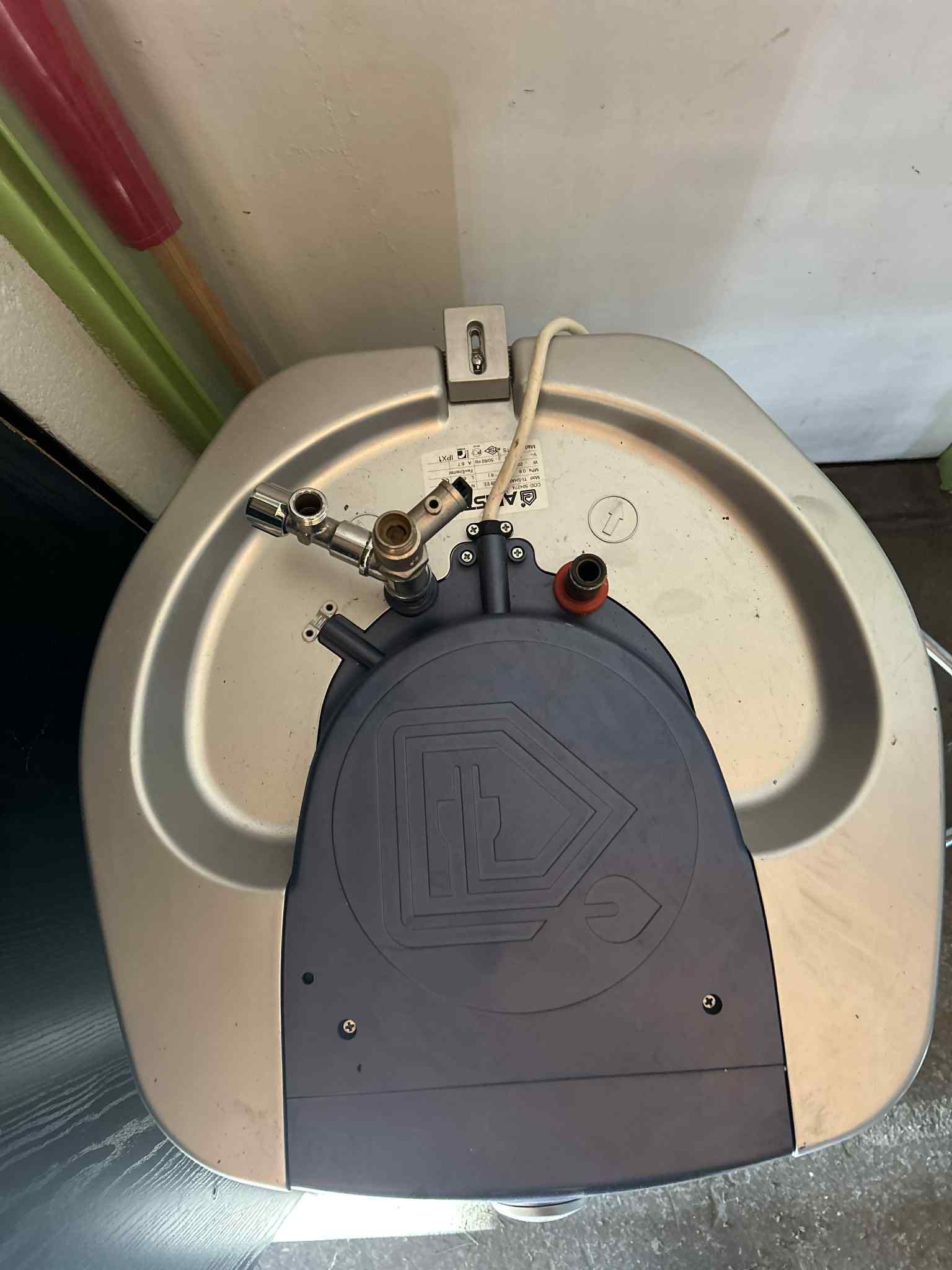 Bojler Ariston 80 litrów ideał