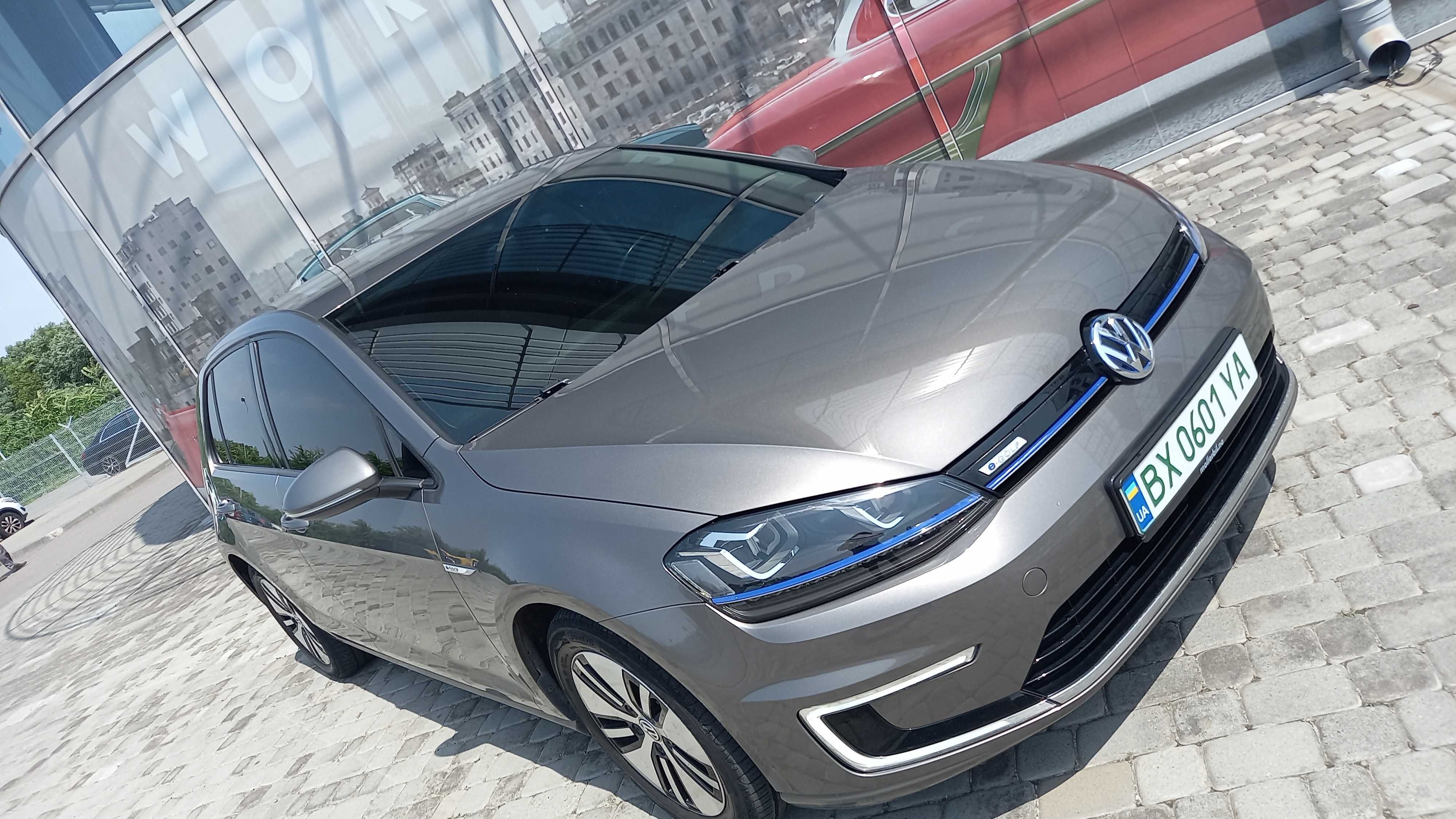 Volkswagen e-Golf 2015