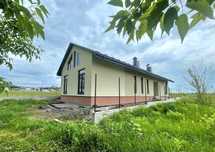 ПРОДАЮ одноповерховий БУДИНОК  біля ЛІСУ