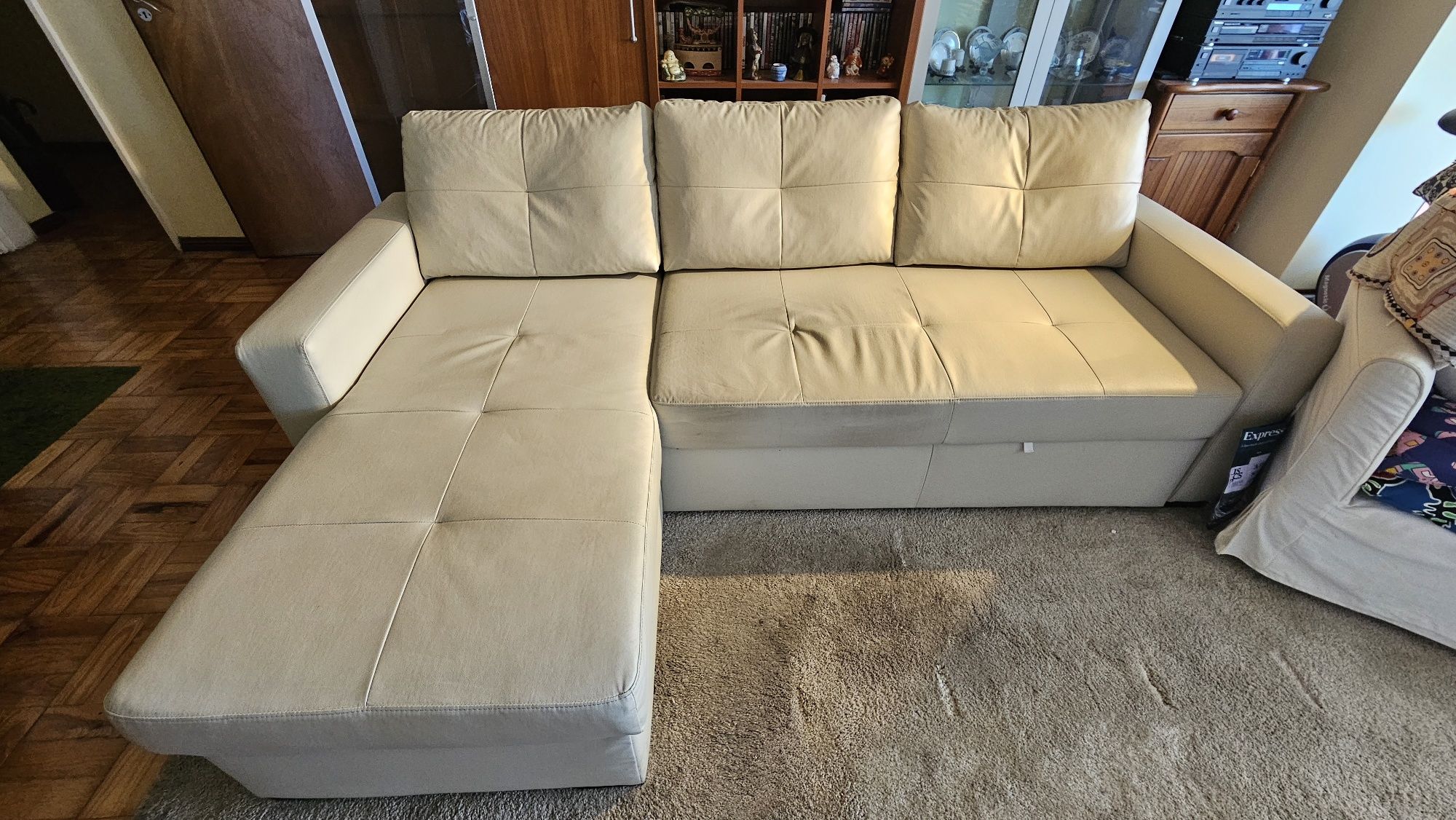 Sofá ikea com Chaise Longe beje