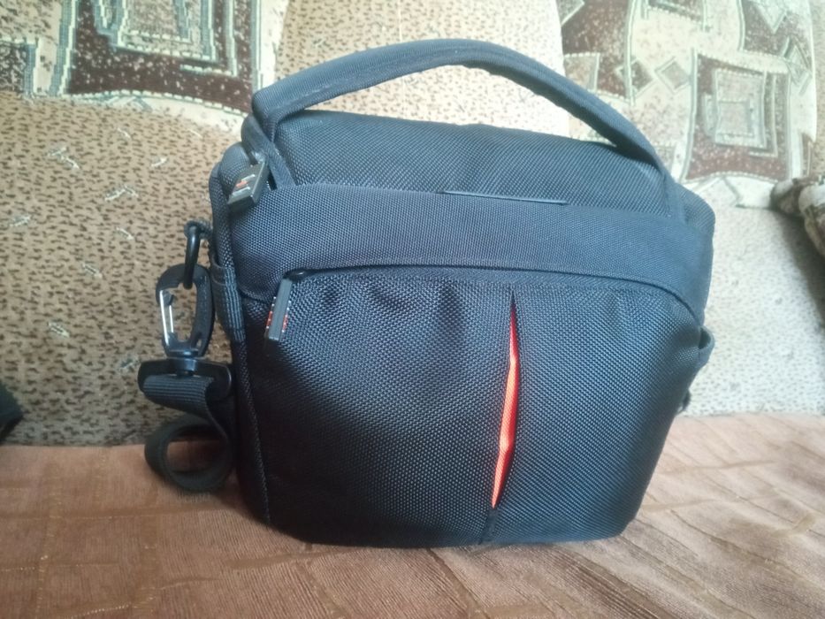 Продам Фотоапарат Nikon D90! Об'єктивом SIGMA DC 18-50mm 1:2.8-4.5