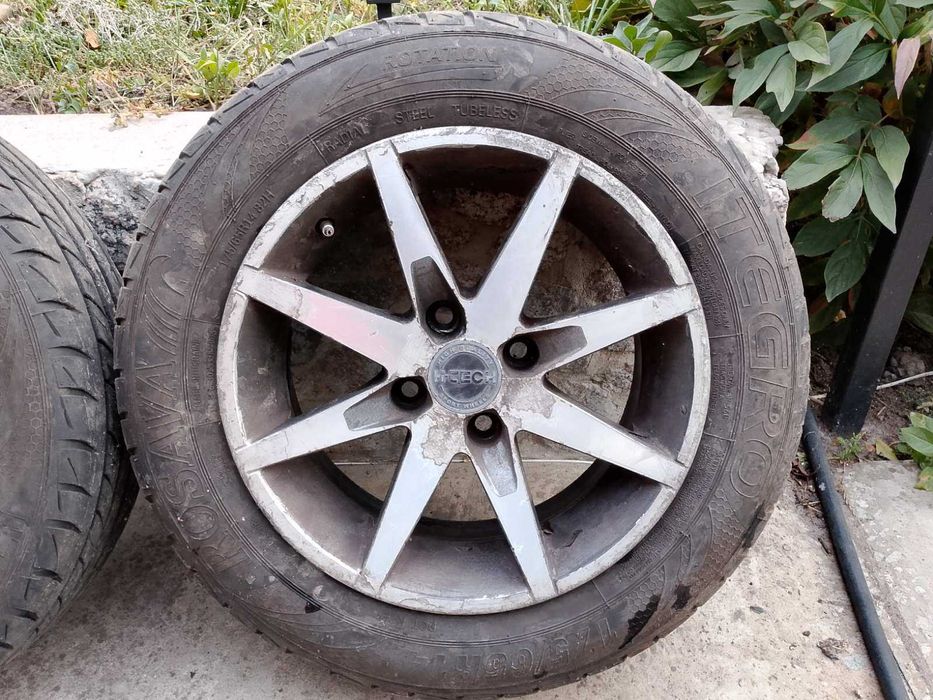 Продам літню резину на титанах r14