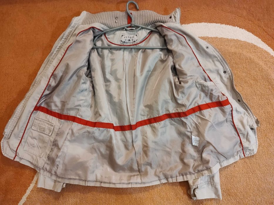 Осіння куртка, жіноча S