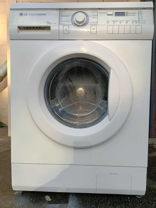 Продаеться якісна пральна машина LG.