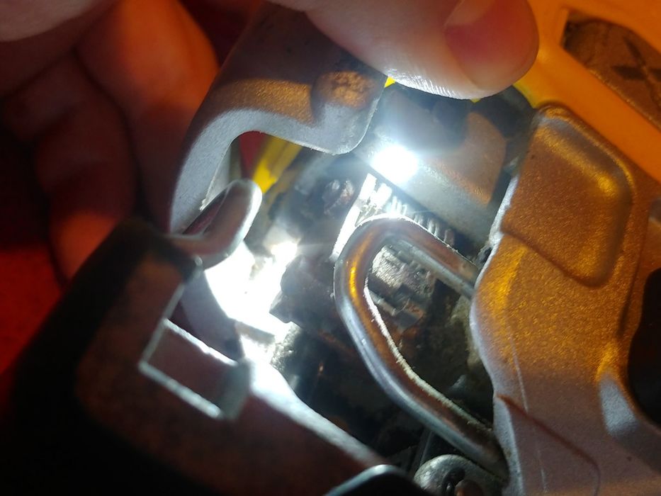 Wyrzynarka dewalt dcs334