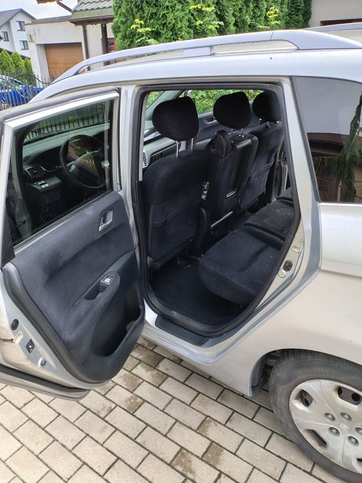 Honda  FR-V 2006
