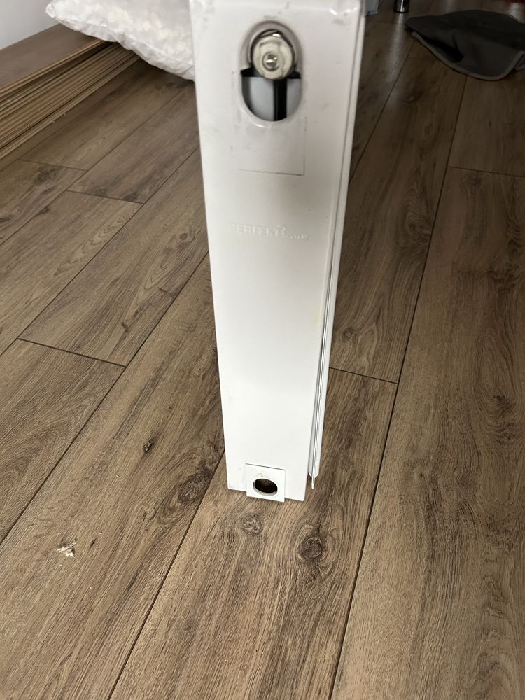 Kaloryfer / grzejnik bialy  140x50