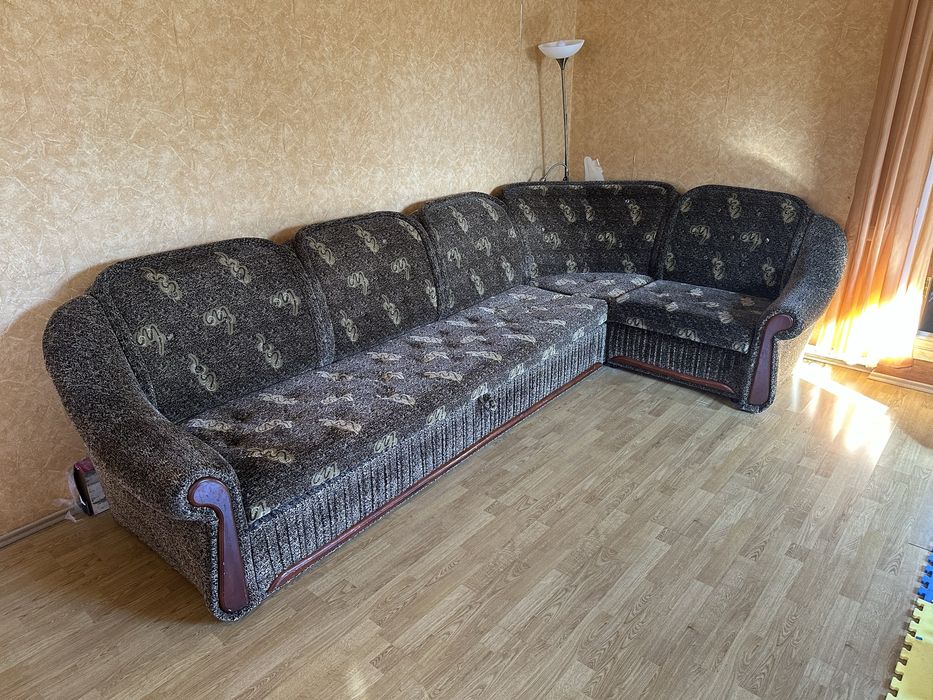 Диван ліжко гарний стан