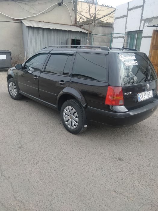 Volkswagen golf 1.6 mpi