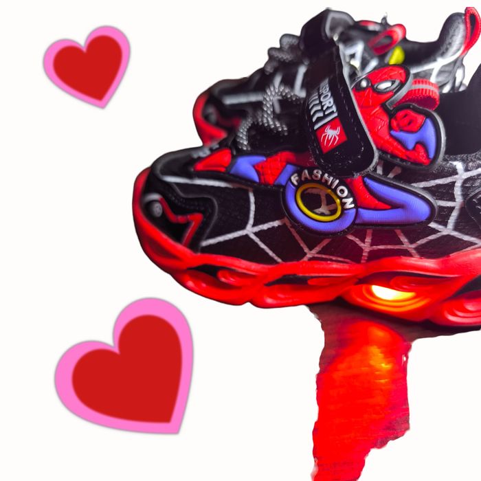 Extra buty Fashion Spider Man, świecące 4 kolory,r. 27 z czerwoną pode