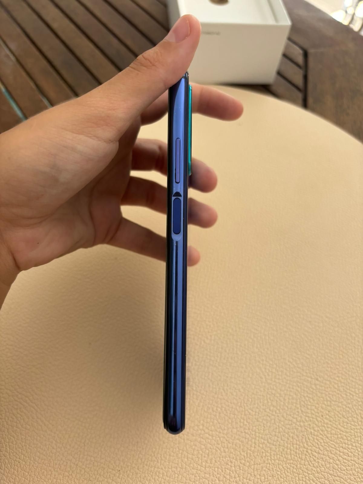Huawei Nova 5t, 6gb Ram, 128 gb em óptimo estado