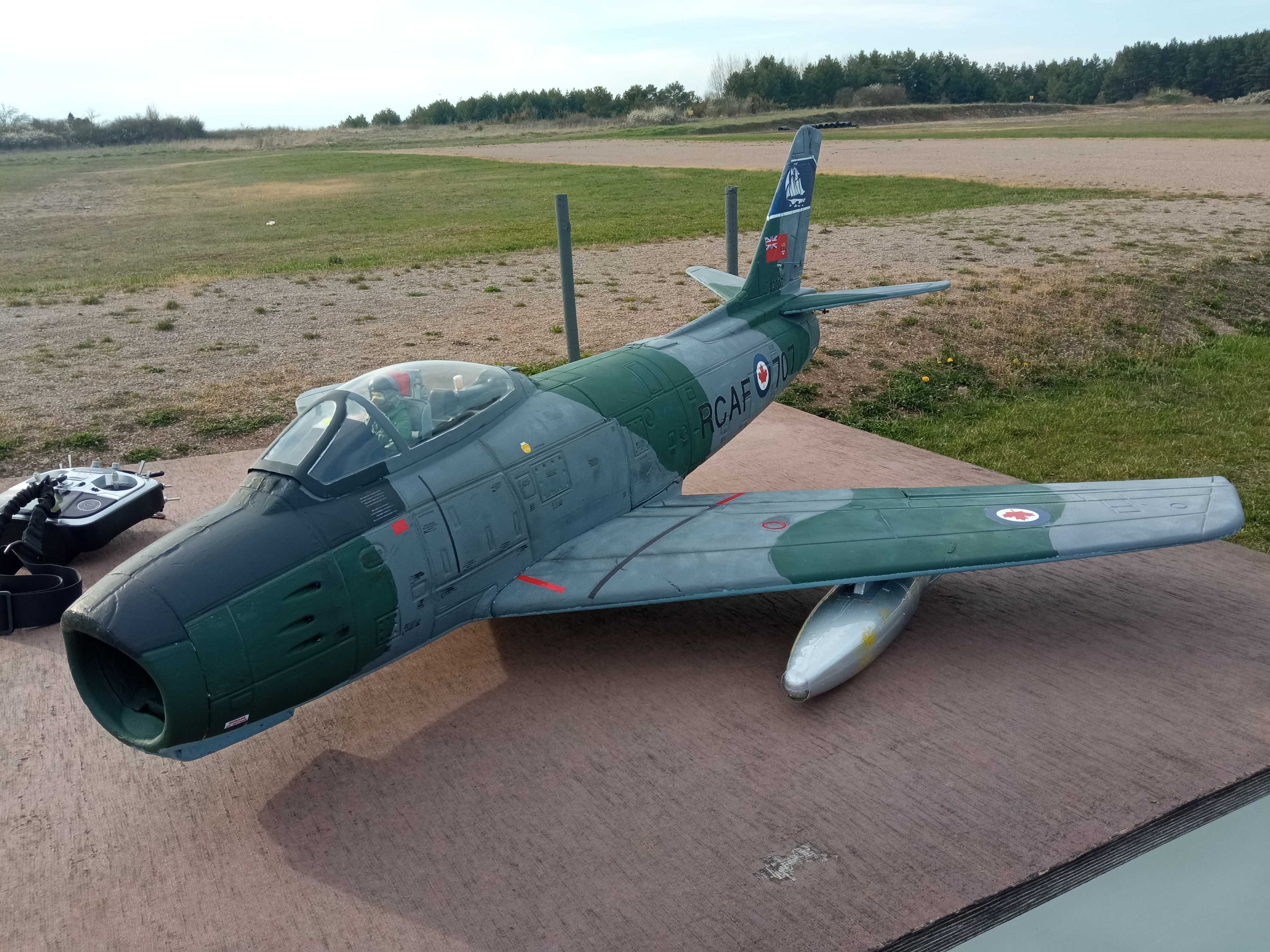 Samolot RC Model Flyfly F86 jako Canadair CL13 mk6