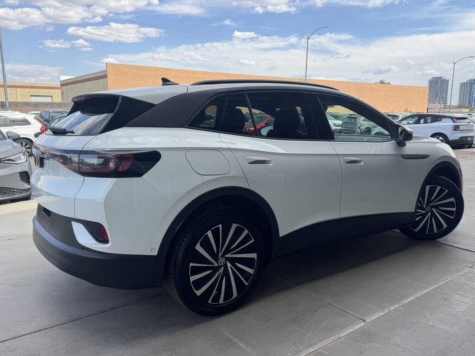 Volkswagen ID.4 S      2024