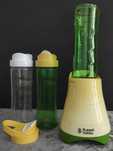 Blender kielichowy + 3 bidony, Russell Hobbs.
