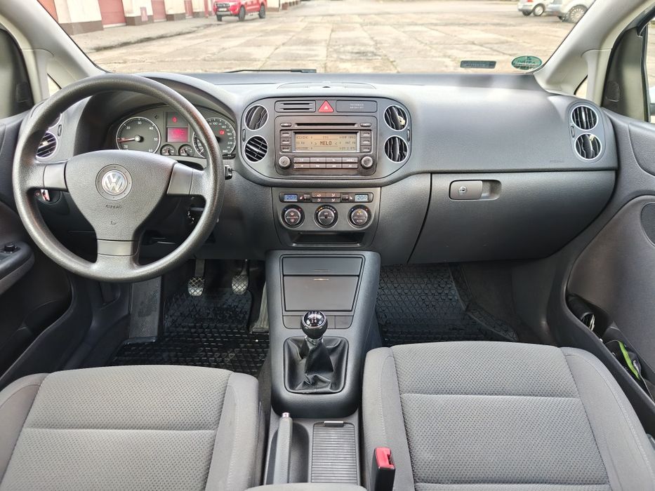 VW GOLF 5 PLUS 1.9 TDI klimatyzacja podgrzewane fotele ładny stan