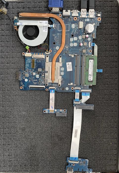 Материнська плата LA-D703P rev:1.0  до HP 250 G5