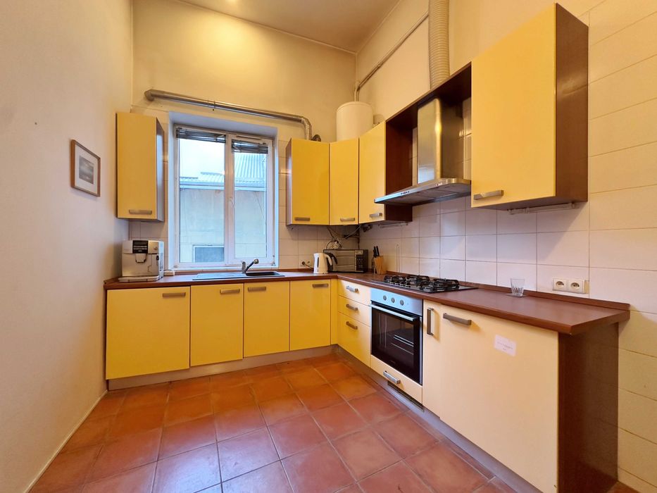 Оренда 3 - кімнатної квартири у ЦЕНТРІ МІСТА Проспект Свободи 29