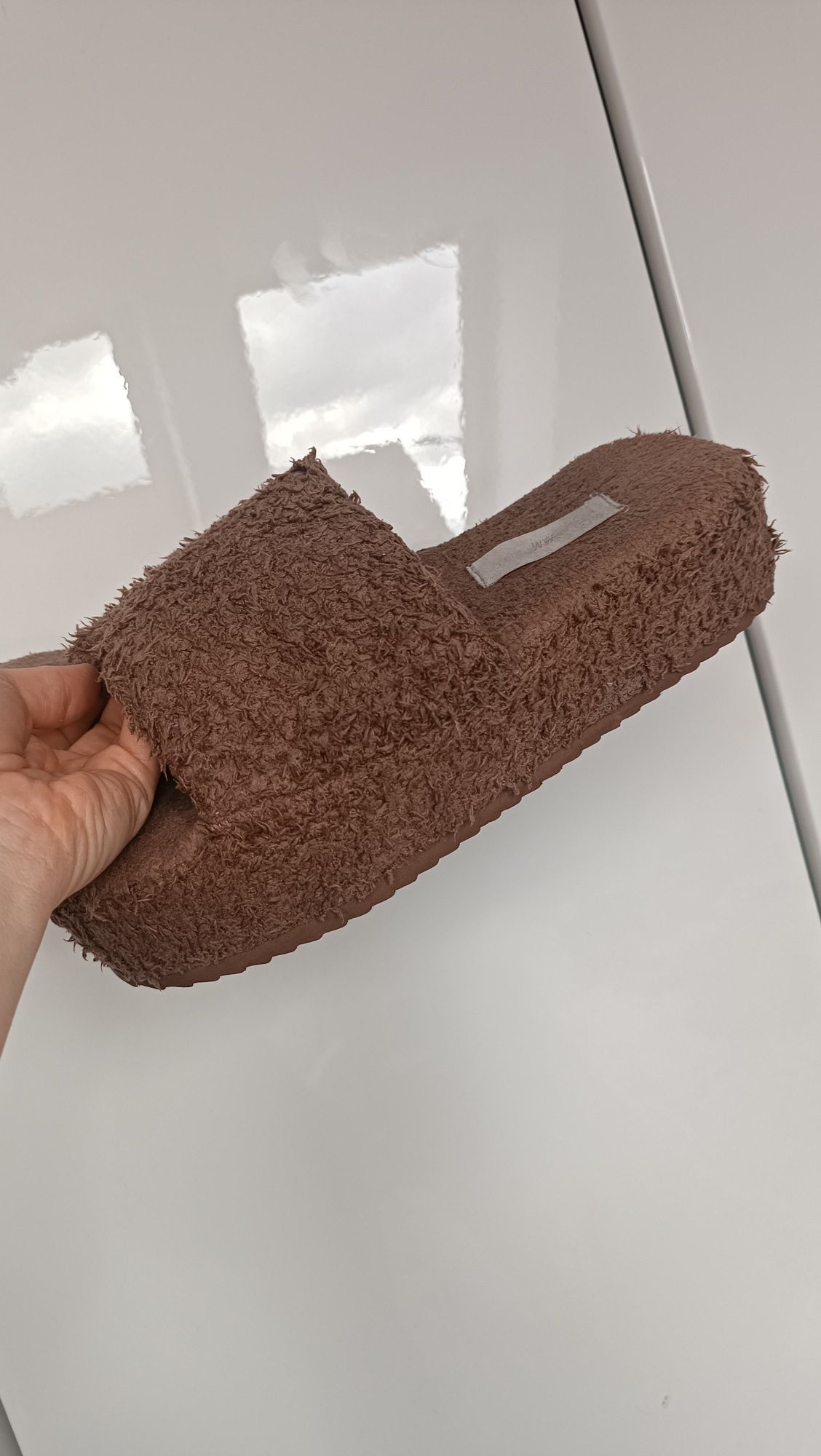 Klapki platformy wysokie puchate brąz h&M 41