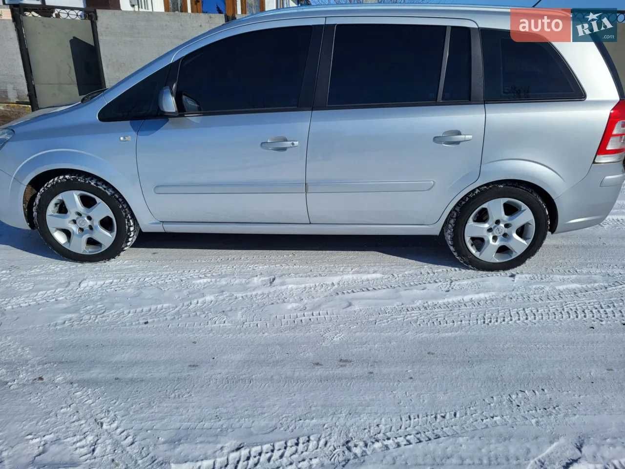 Продам Opel Zafira 2009