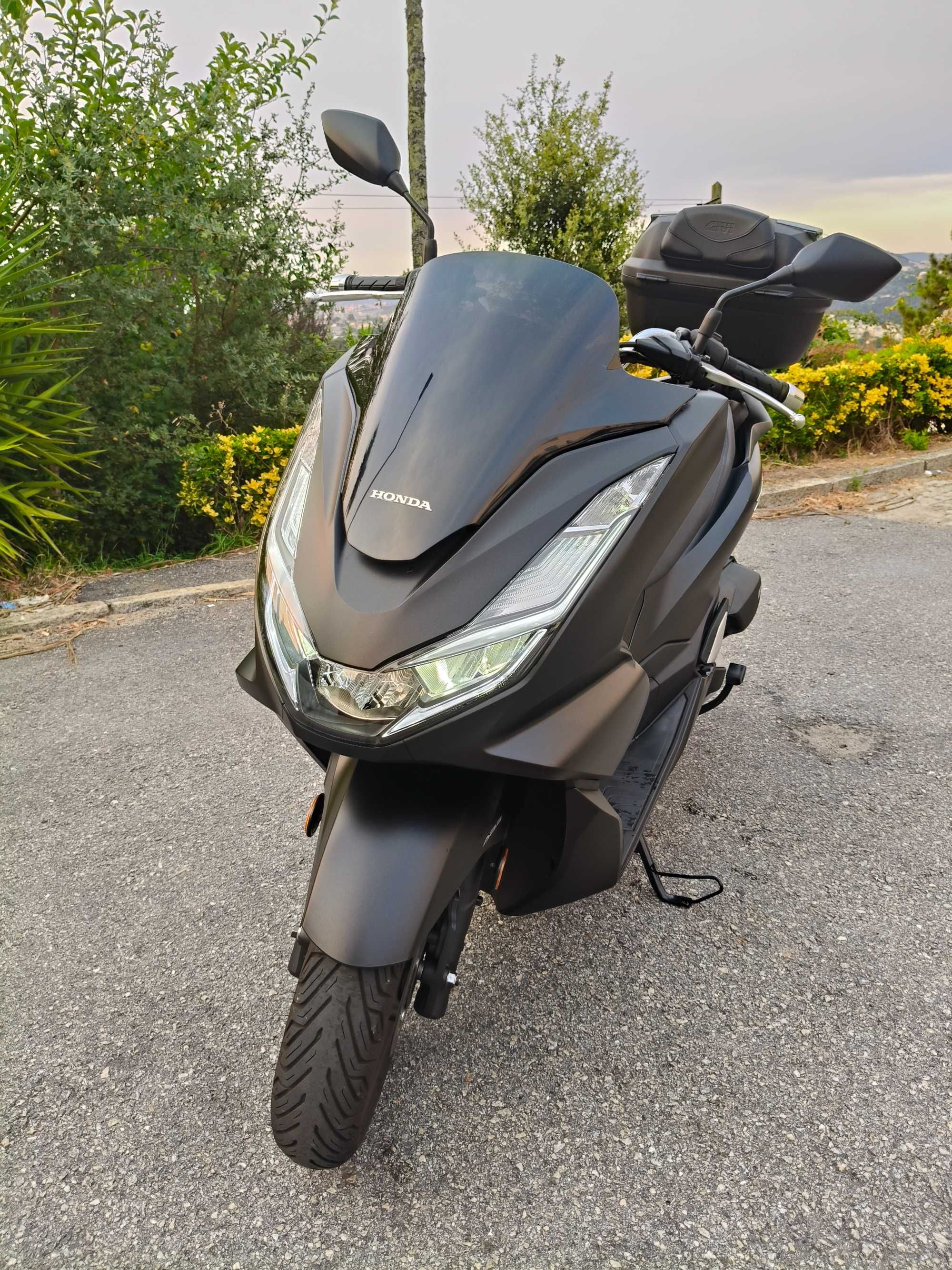 Honda PCX 125 - modelo 2023