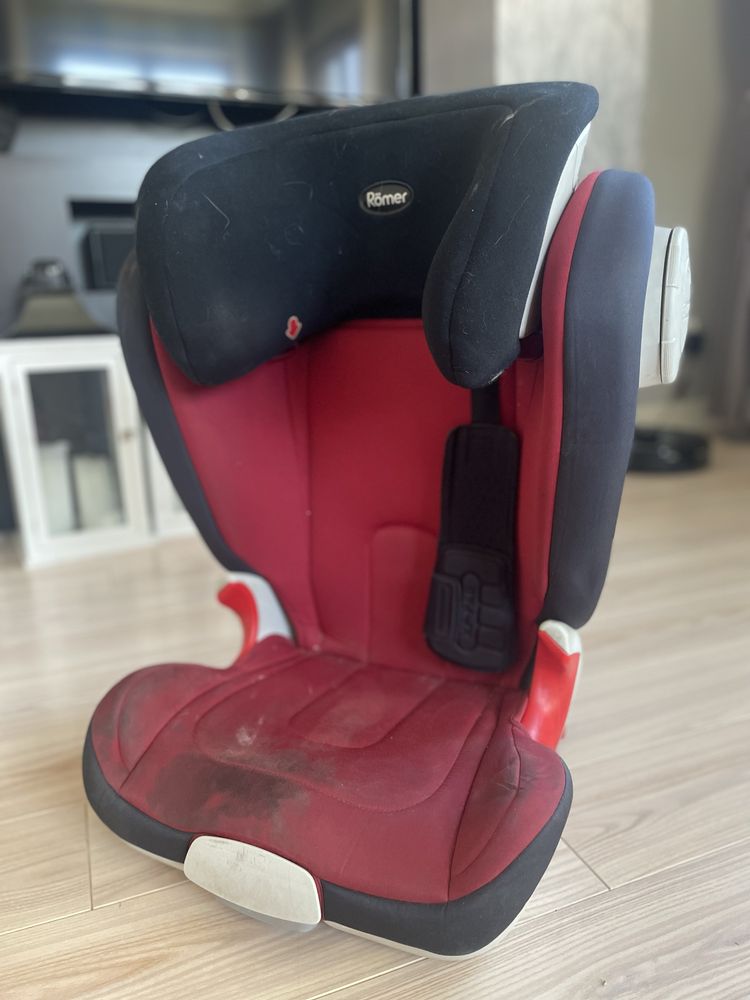 Fotelik Romer 15-36kg czerwony Isofix regulowany sprawny używany