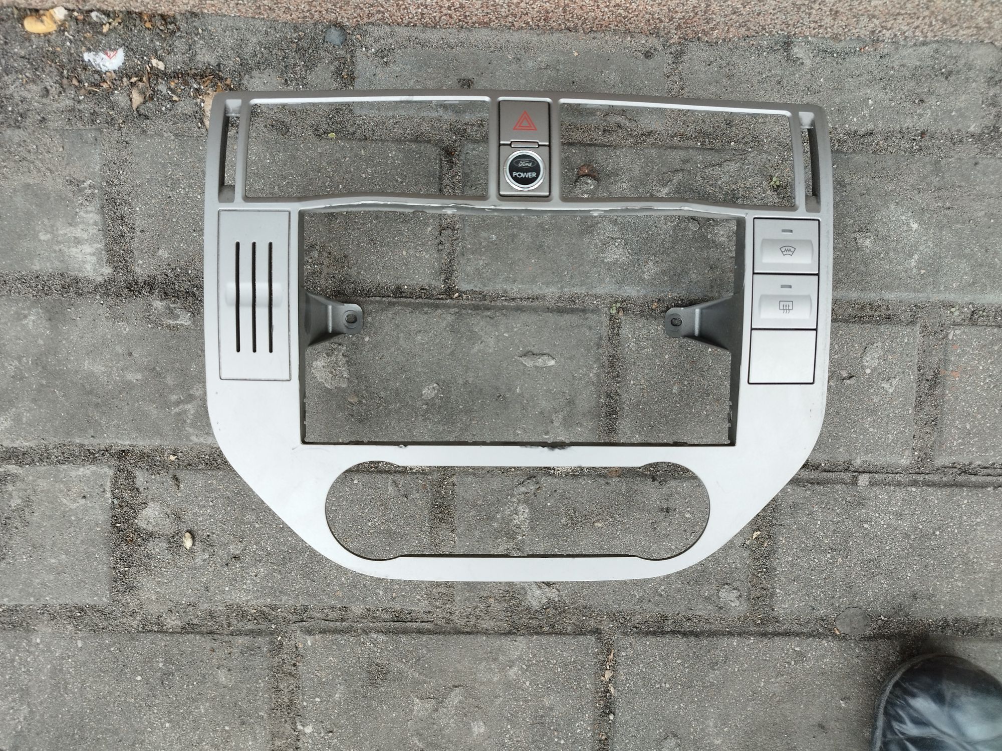 Ramka radia ford Kuga Mk1 wysyłka