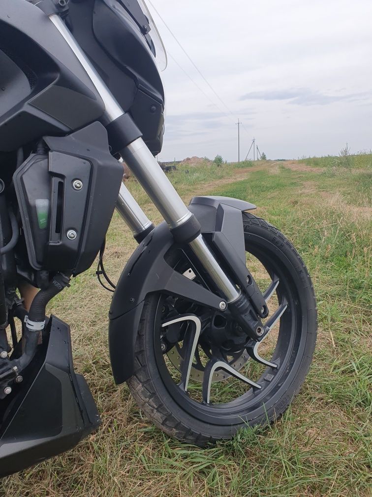 Мотоцикл Bajaj Diminar 400