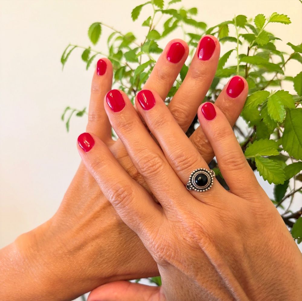 Manicure e pedicure ao domicílio, em Lisboa | Home care nails services