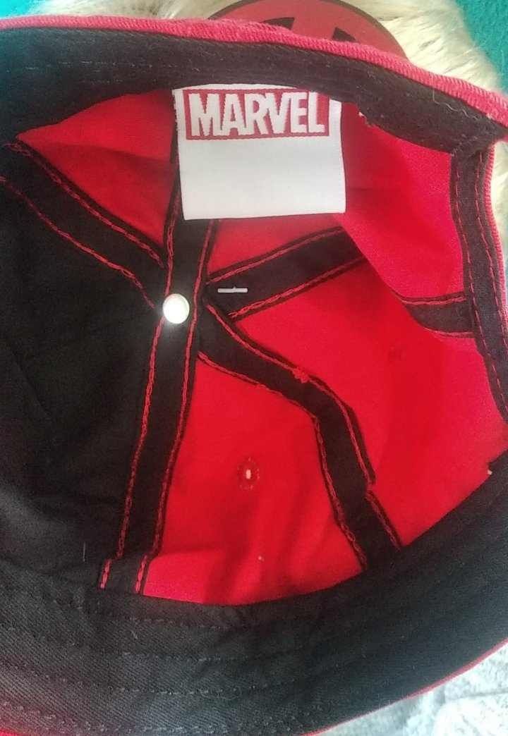 Czerwona czapka z daszkiem Marvel Deadpool NOWA