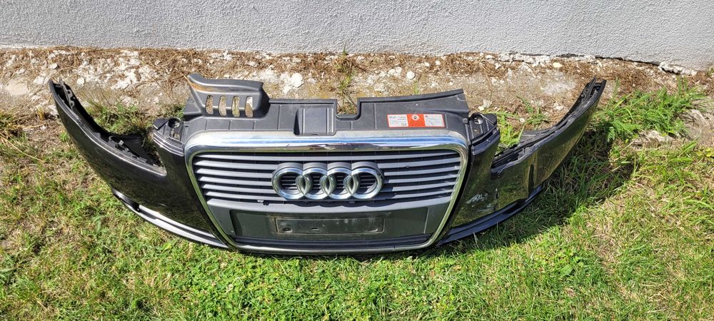 Zderzak Przód Audi A4 B7* Grill Audi * Halogeny* Emblemat i Ramka