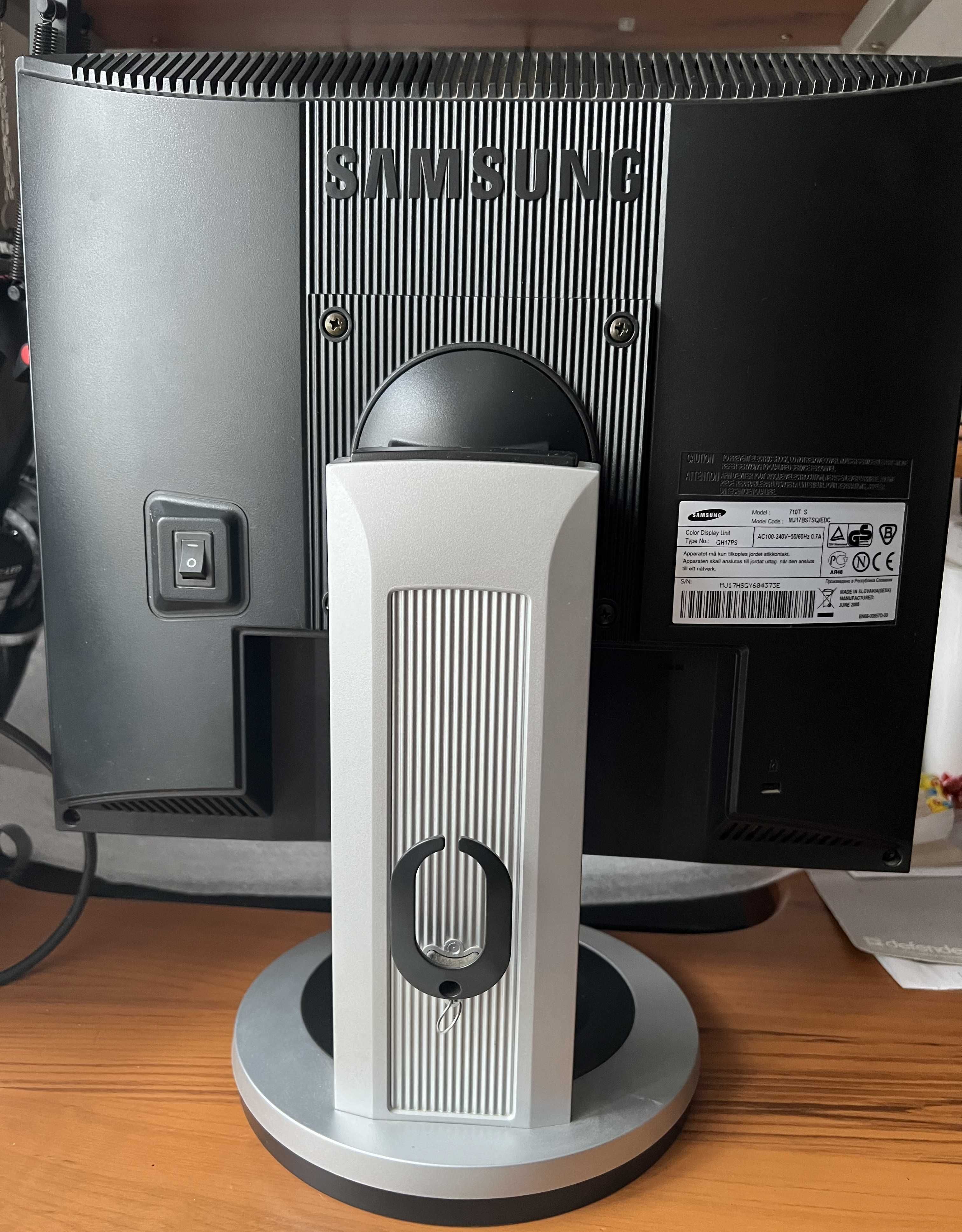 Монітор Samsung SyncMaster 17"