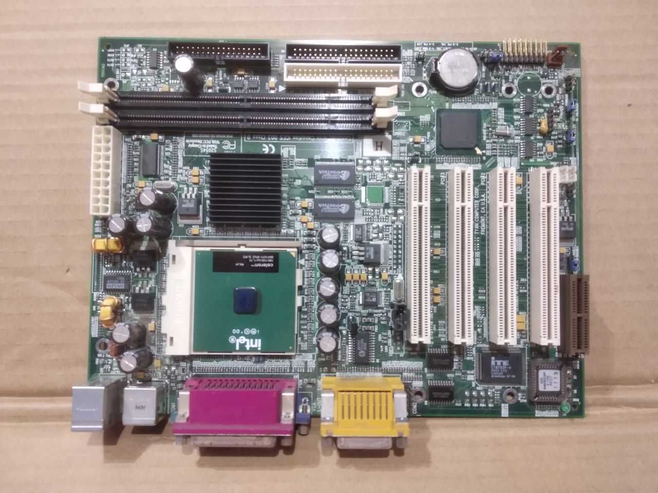 Материнская плата Asus P5P800 под LGA775