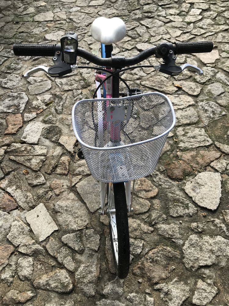 Bicicleta da soy Luna usada mas em muito bom estado Foi pouco usada