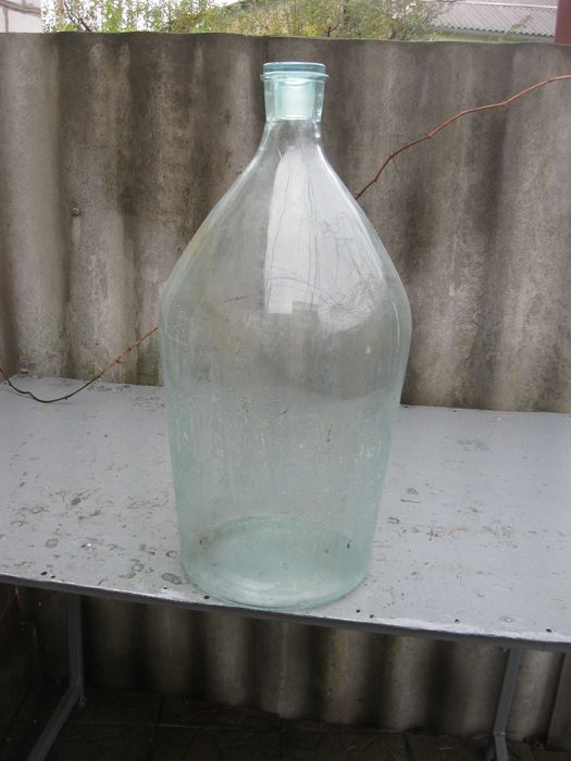Продам бутыль стеклянный на 25 л СССР