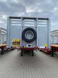 MAX Trailer MAX Trailer 3 osiowa naczepa niskopodwoziowa typu semi