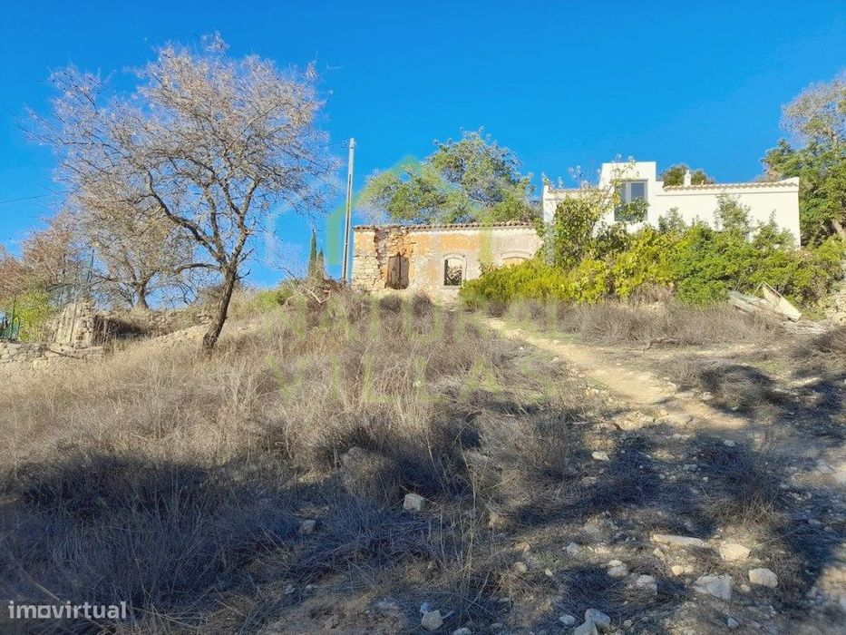 Terreno com Ruína e Vista Mar, Loulé