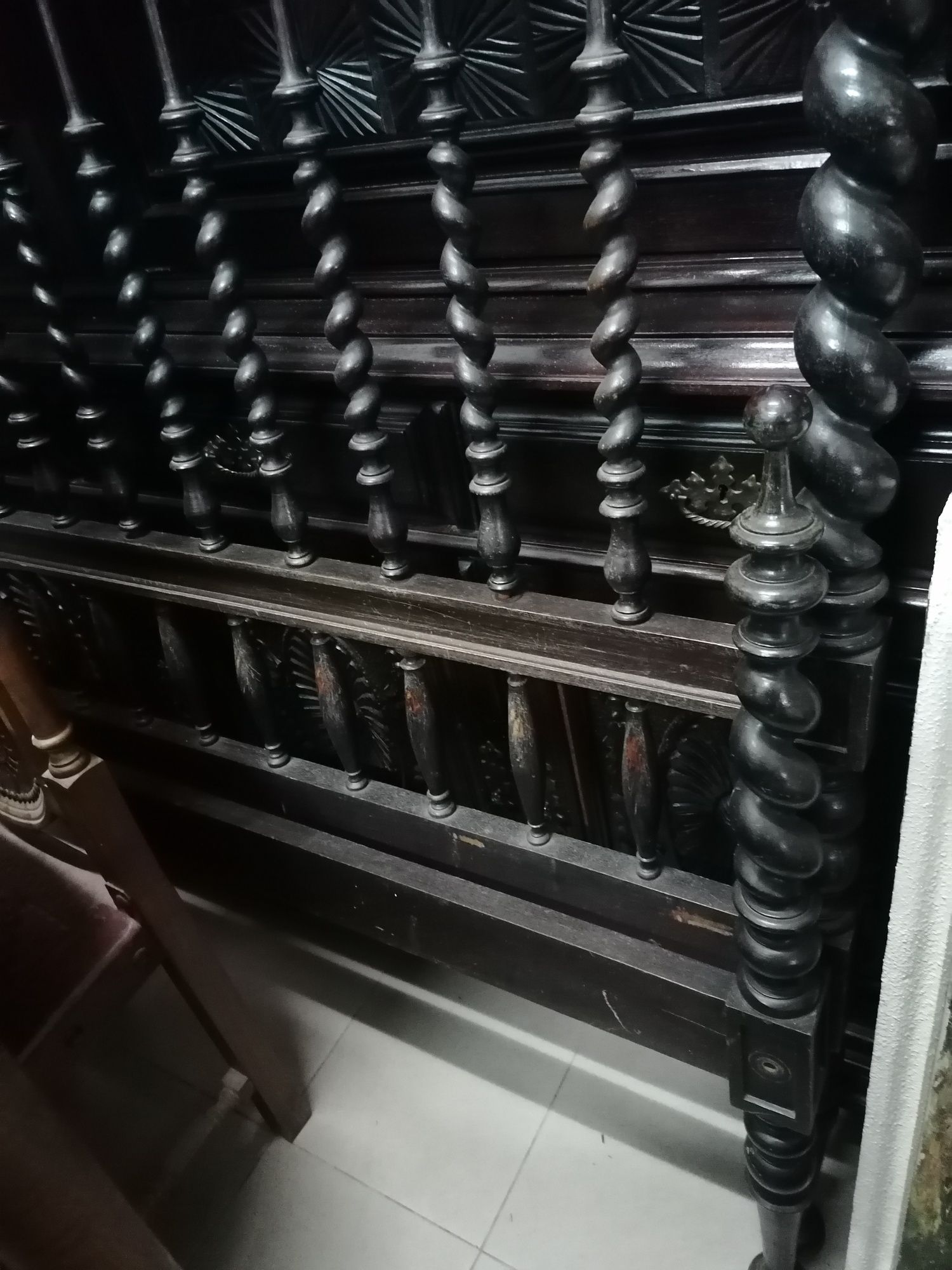 Quarto antigo sem roupeiro