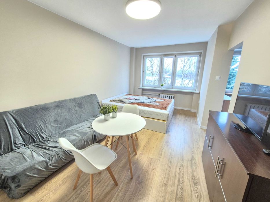 Do wynajęcia kawalerka, II piętro, obok Park Przyjaźni.