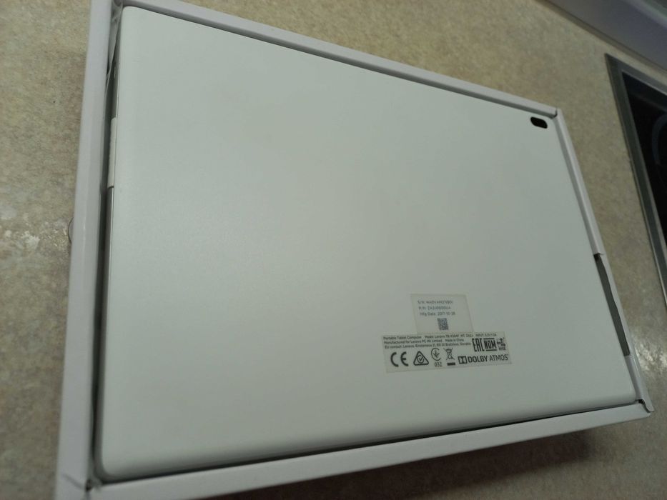 Планшет Lenovo 10". Стан ідеальний! 4G + sim!
