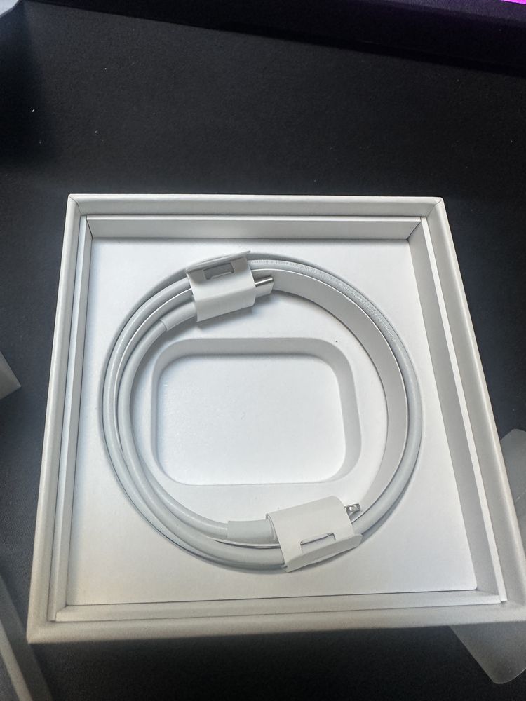 Airpods Pro 2.