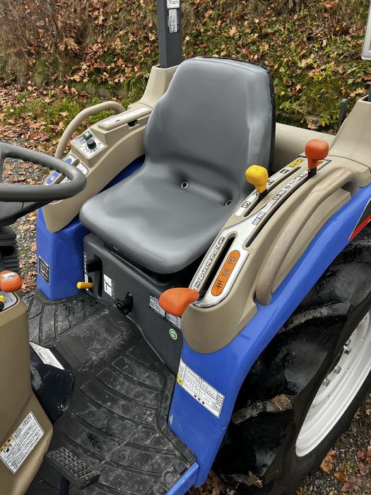 Iseki TH233 (japoński traktor)