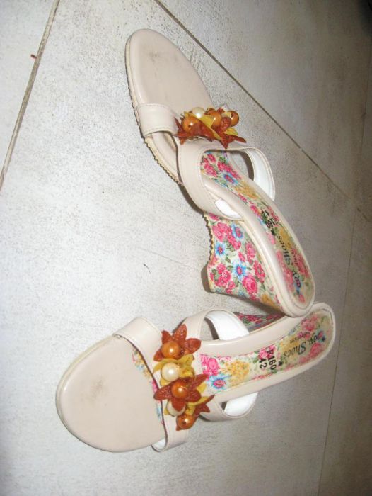 шлепанцы 36р. шлепки босоножки на танкетке