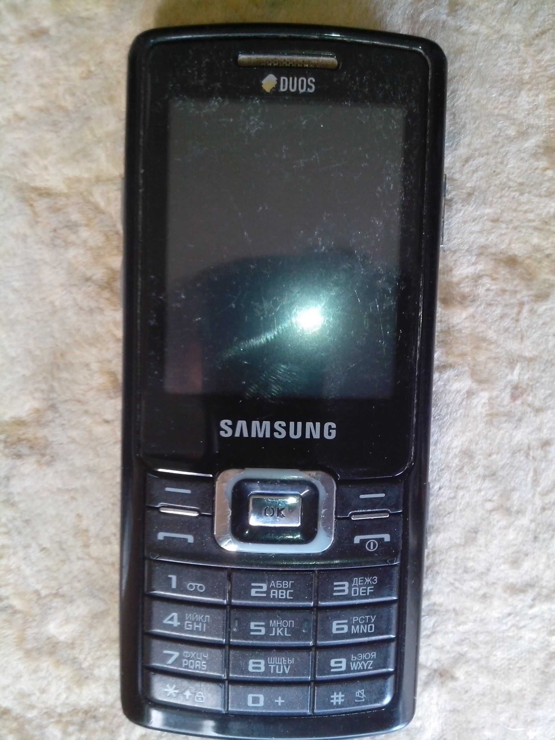 Мобильный телефон Samsung  Duos, с зарядкой